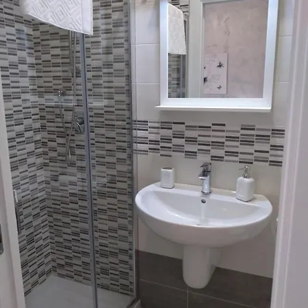 Bed & Breakfast Tanzi 4*