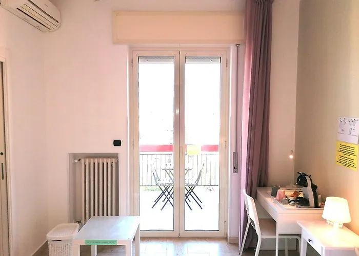 Tanzi לינה וארוחת בוקר