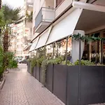 Tanzi Alojamento de Acomodação e Pequeno-almoço 3*