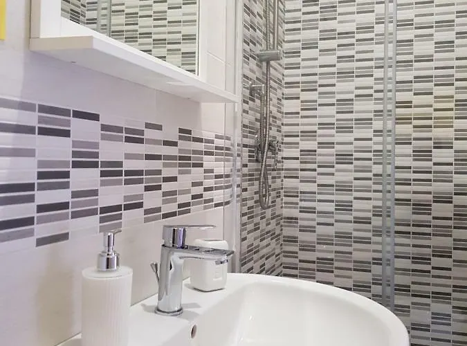 Alojamento de Acomodação e Pequeno-almoço Tanzi